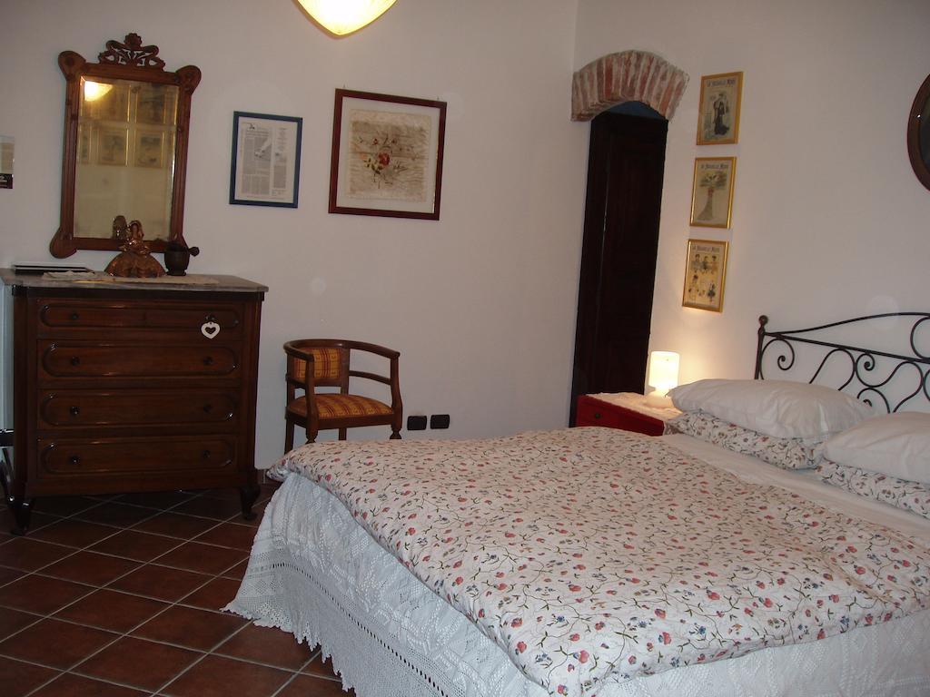 Cascina Nel Bosco Bed & Breakfast Moncucco Torinese Phòng bức ảnh